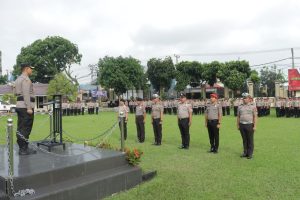Polres Lubuk Linggau Pimpin Upacara Kenaikan Pangkat Sebanyak 56 Personel Menerima Kenaikan Pangkat