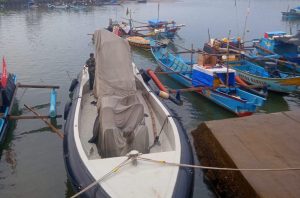 Beberapa Kapal Nelayan Pangandaran Tetap Melaut di Tengah Kondisi Cuaca Kurang Baik