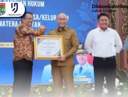 Wali kota Lubuklinggau Terima Penghargaan dari Kemenkum 